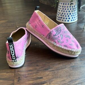NWT Kenzo Pink Paisley Slip On Flats (fit like US6-6.5)